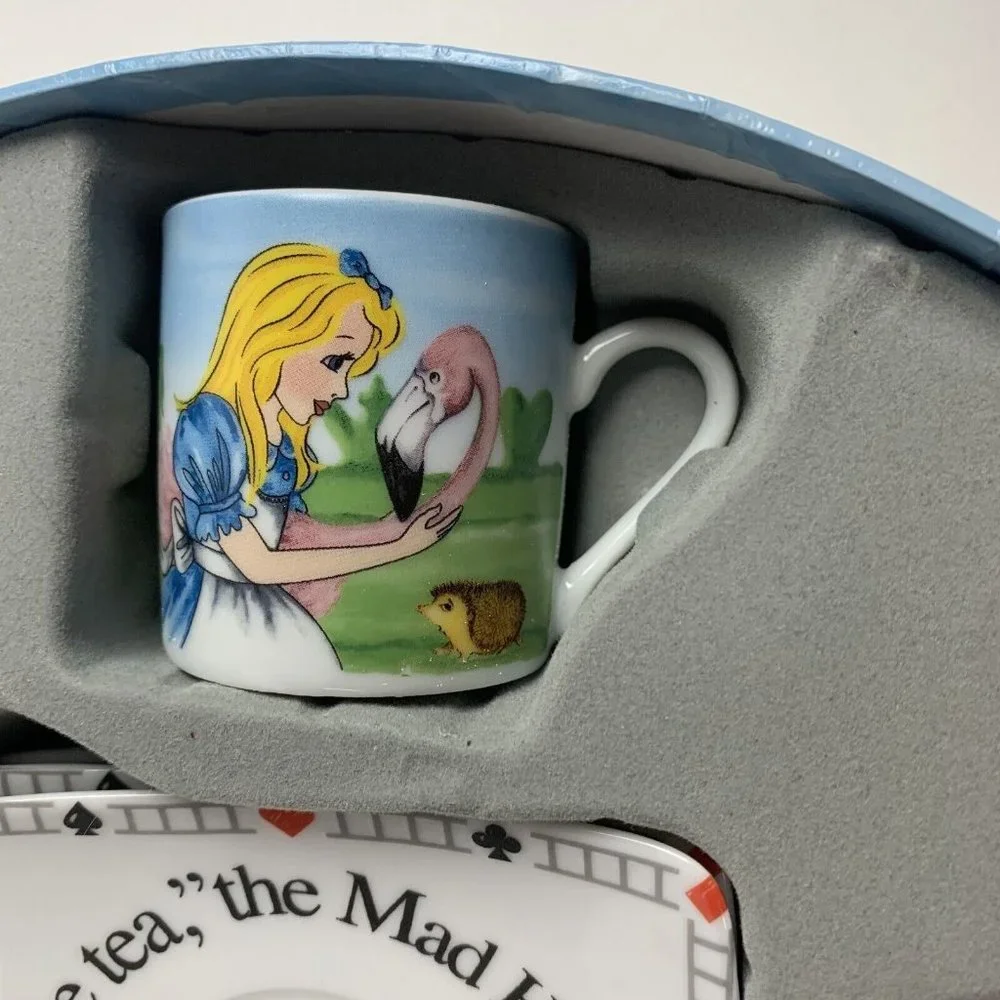 Cardew Design Alice‎ in Wonderland Teaparty Cup and Saucer Box Set of Five 6199